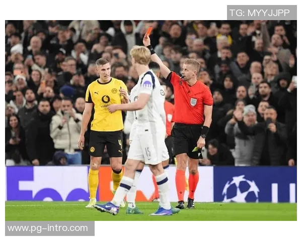 皇马狂胜AC米兰四球零封全场沸腾精彩集锦回顾